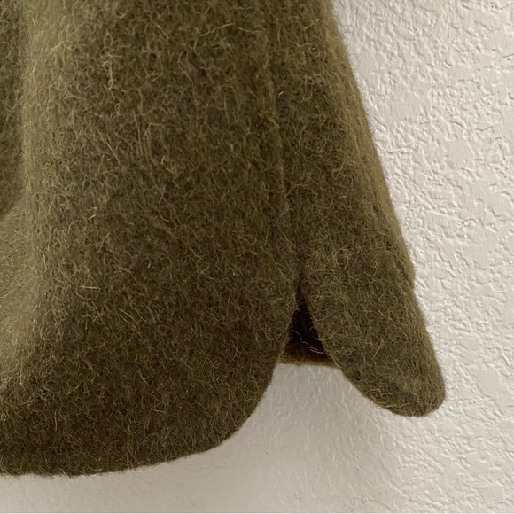 ALPACA INTERNATIONAL Olive Green Baby Alpaca/Wool Blend Hooded Poncho Sweater M - Picture 9 of 16